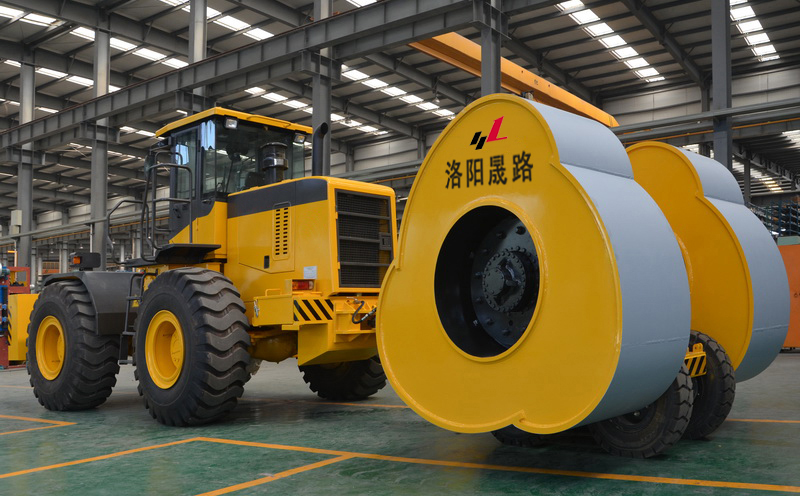 贵阳市梅花碾冲击式压路机租赁,梅花锤压路机二手