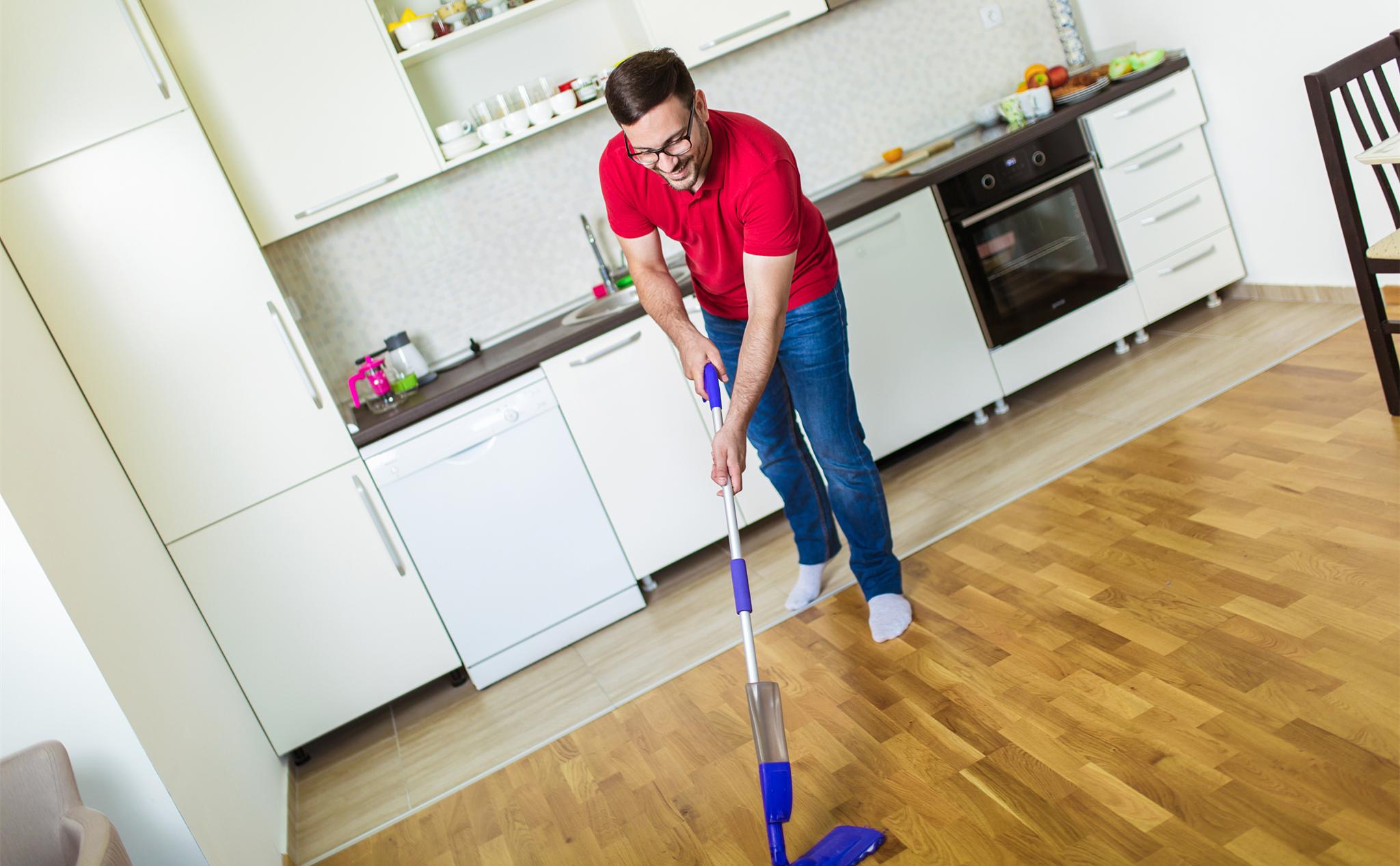 婆婆带着孙子来伺候我坐月子,婆婆过来伺候我儿媳妇坐月子