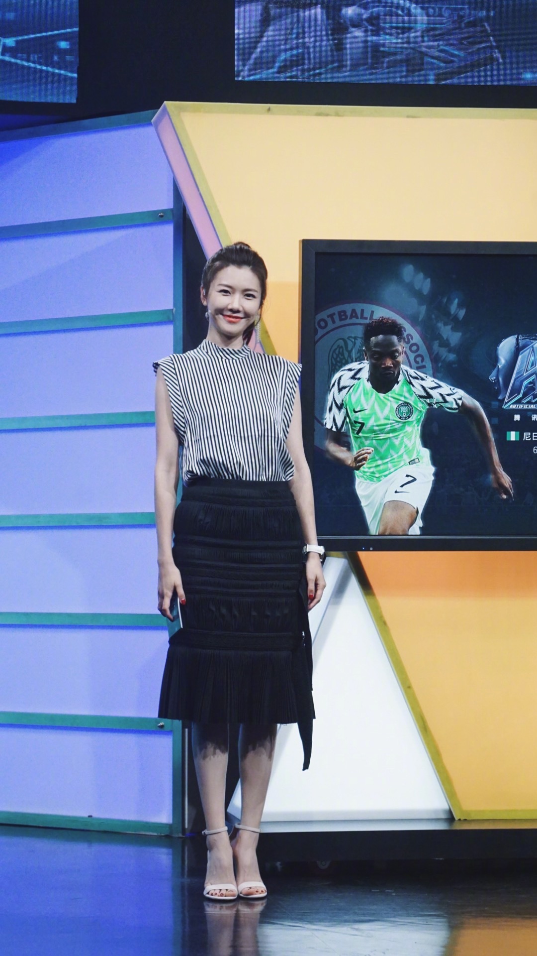 央视足球美女主播马凡舒,足球女主持人马凡舒