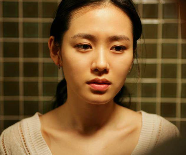 金泰希从小到大的照片,金泰希素颜女神