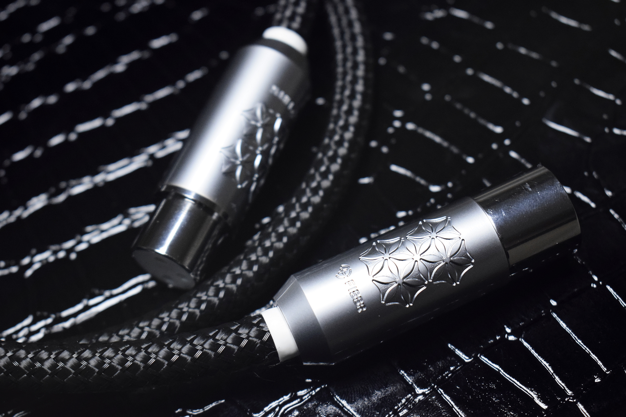 实力展现出众性能！FIBBR菲伯尔冰晶系列镀银XLR卡侬平衡线体验