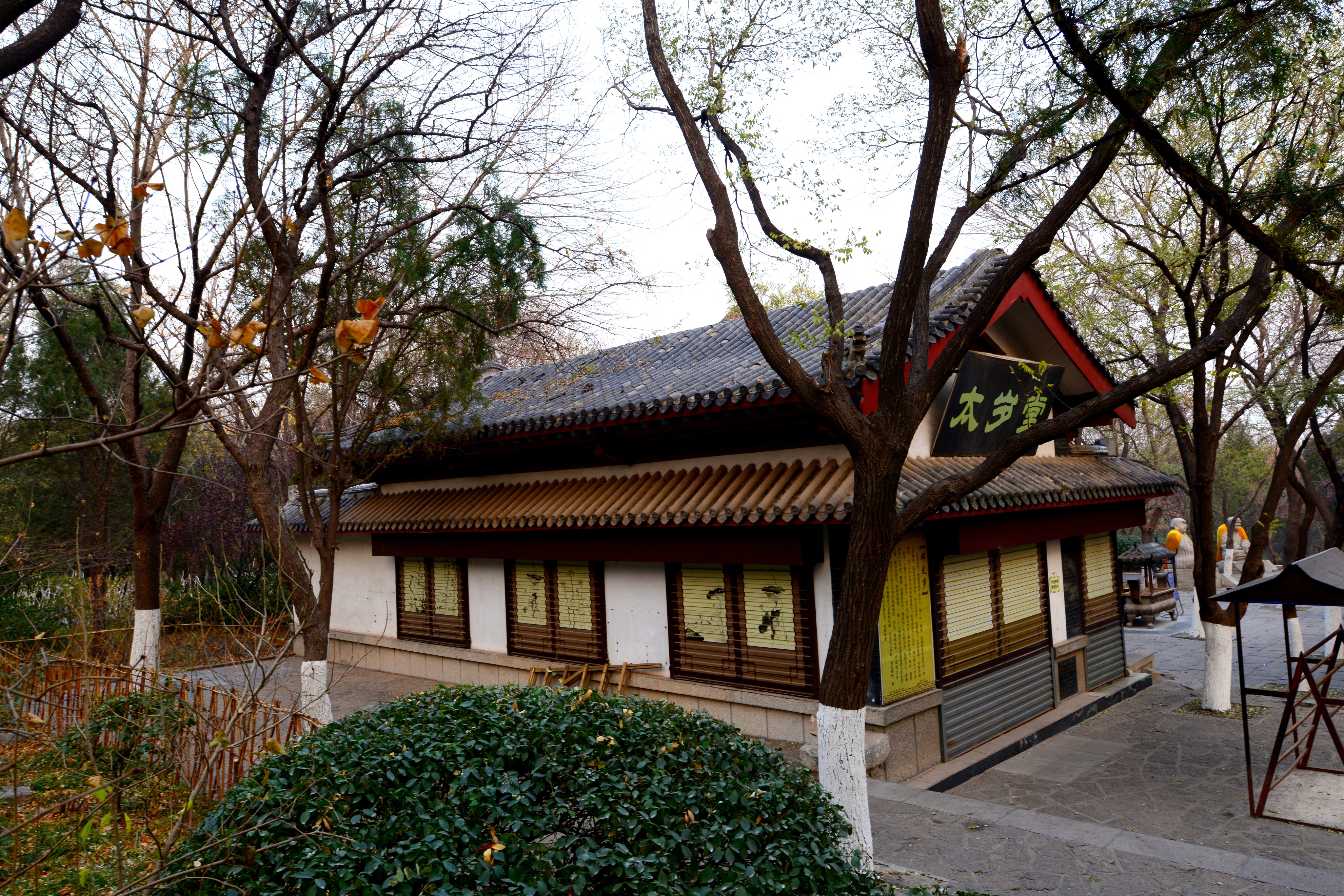 千佛山是济南三大名胜,济南三大景点千佛山