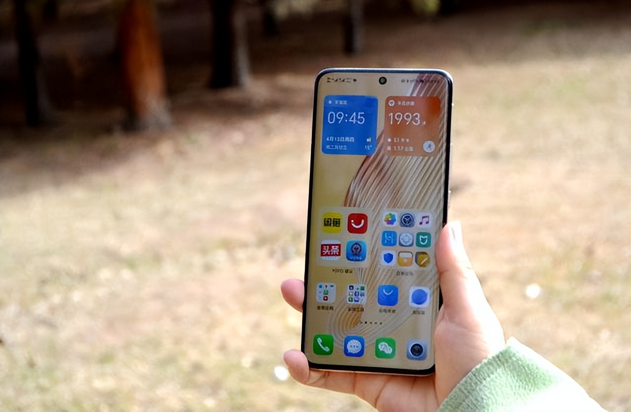 性能高续航强的5g千元手机有哪些,目前最好用和口碑最好的4款手机