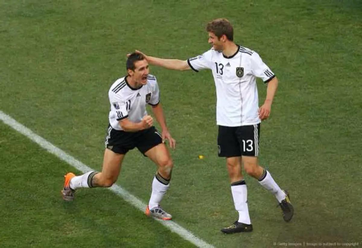 巴乔全场欢呼,世界杯精彩瞬间巴乔