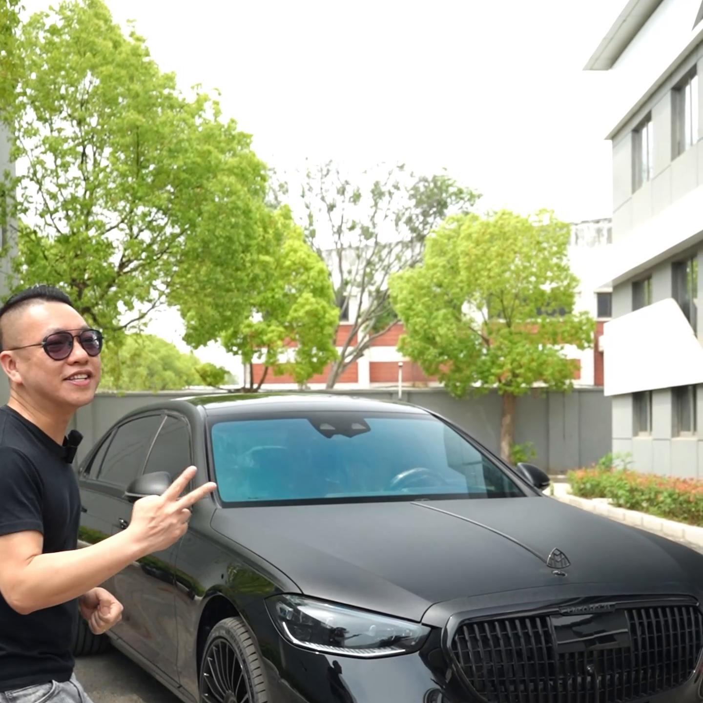 新款迈巴赫s480黑武士,gls480迈巴赫黑武士