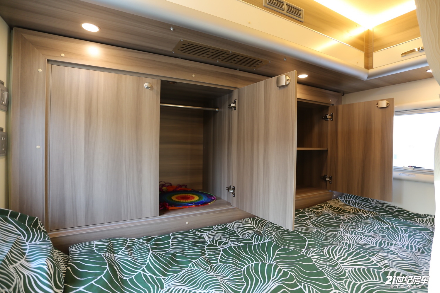 中天自行式c型驭风房车价格,中天领航者三拓展房车