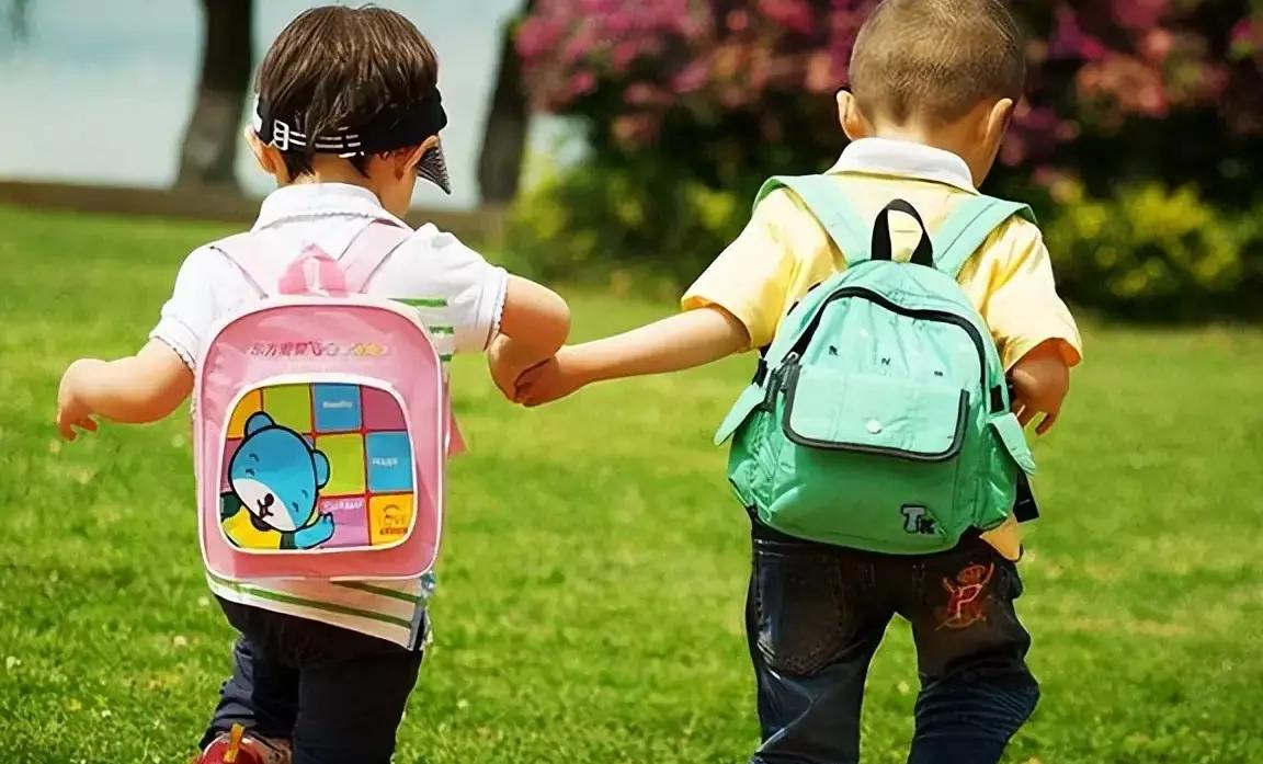 宝宝爱咬人怎么办,幼儿园咬人案例怎么跟家长沟通