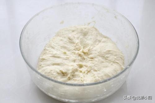 自制油条的简单做法晚上和面,自制小油条简单做法用什么水和面