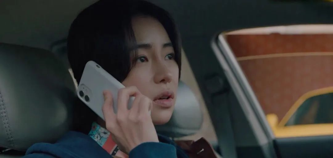 黑暗荣耀里妍珍直发采访片段,黑暗荣耀妍珍哪一集被女二发现