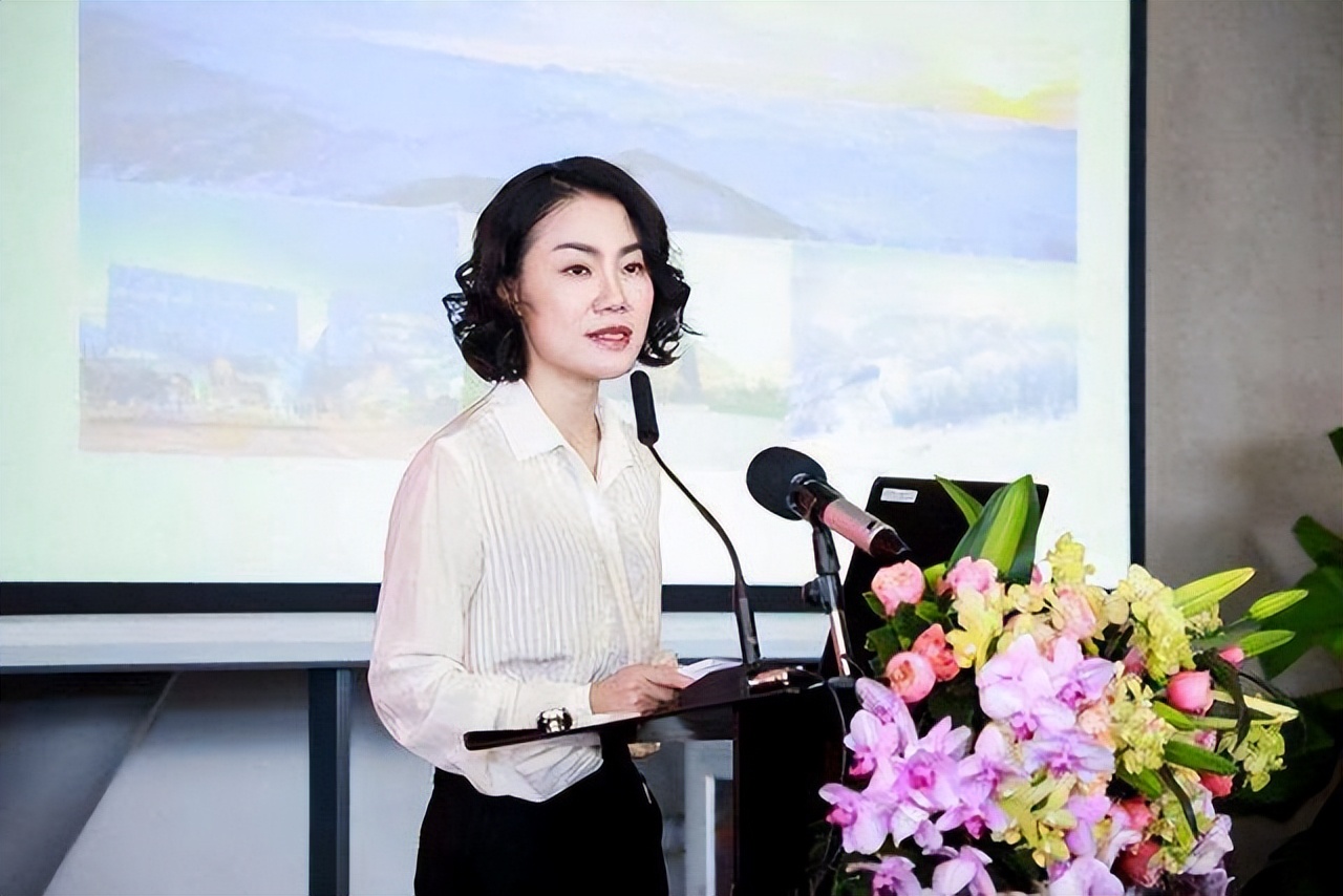 最贵女秘书朱旭,中国年薪最高的董秘朱旭