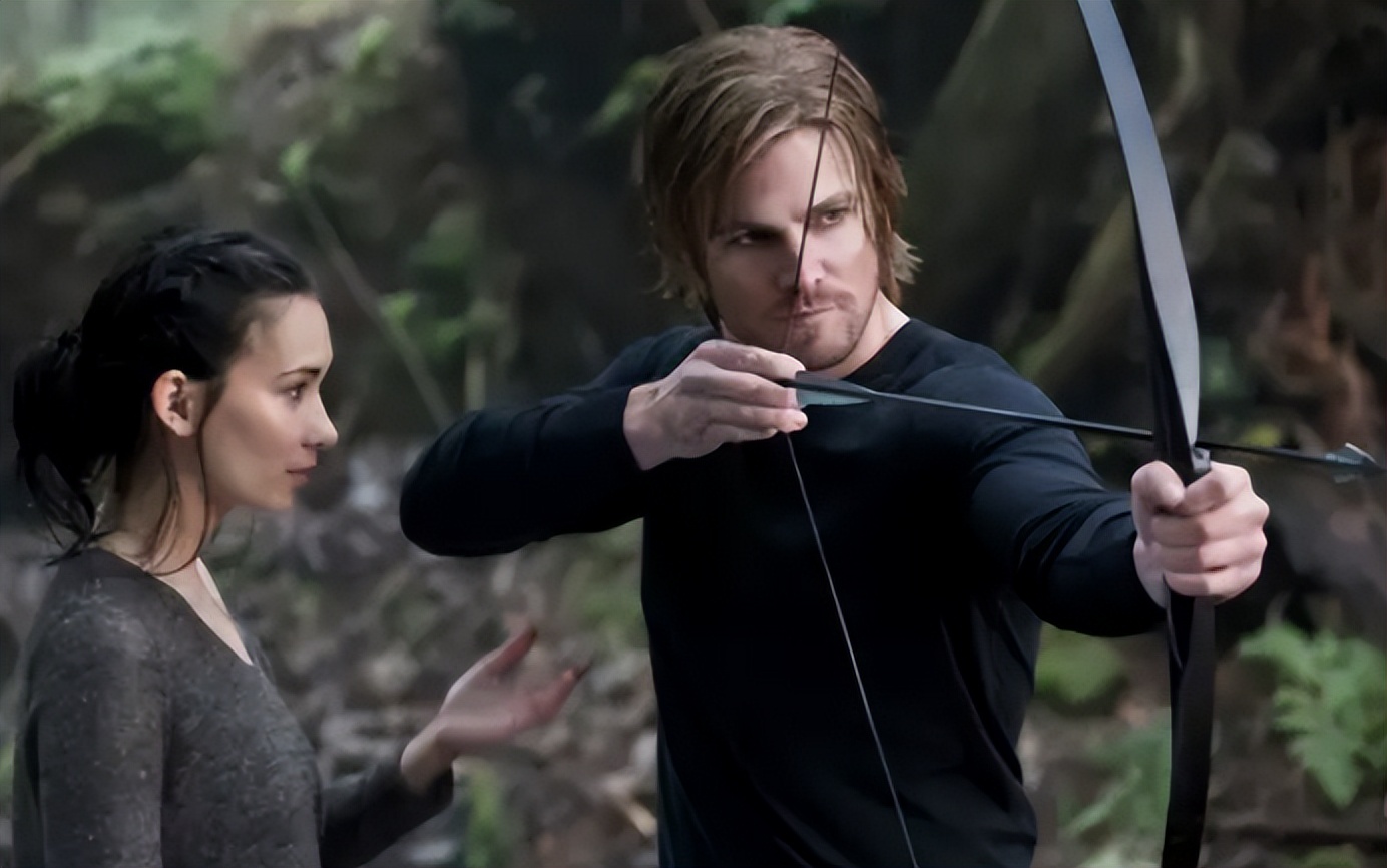 战狼2韩庚与卢靖姗片段,战狼2女主角卢靖姗片段