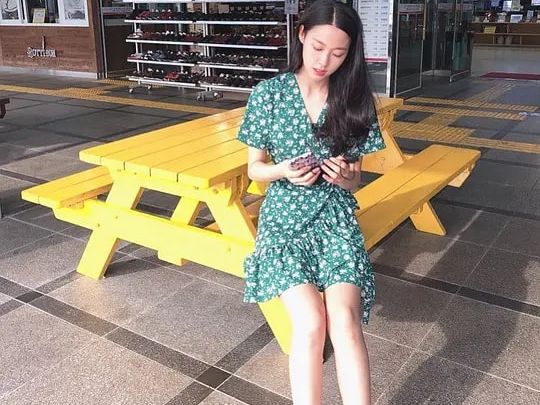 她曾被前辈吐槽长得丑却靠魅力,他曾因肥胖被欺负后逆袭成高富帅