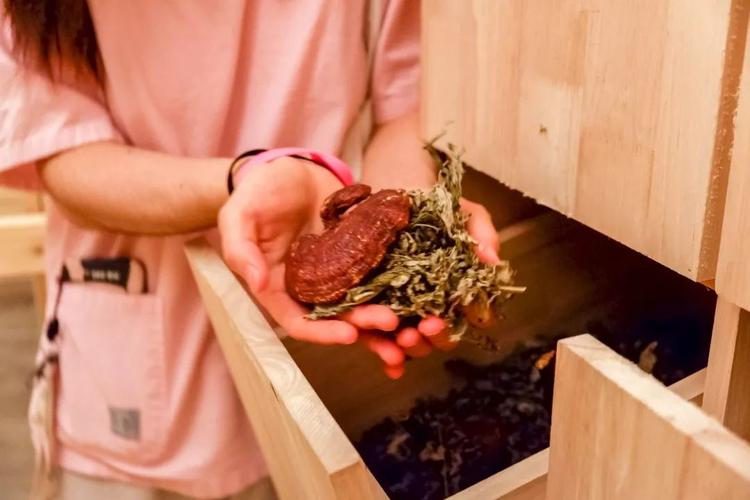 中医脚底筋膜炎如何彻底治愈,筋膜炎肩部最快的治疗方法中医