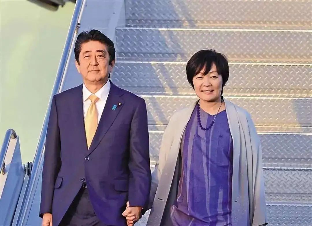 安倍妻子车祸,日本警方公布安倍遇刺案细节