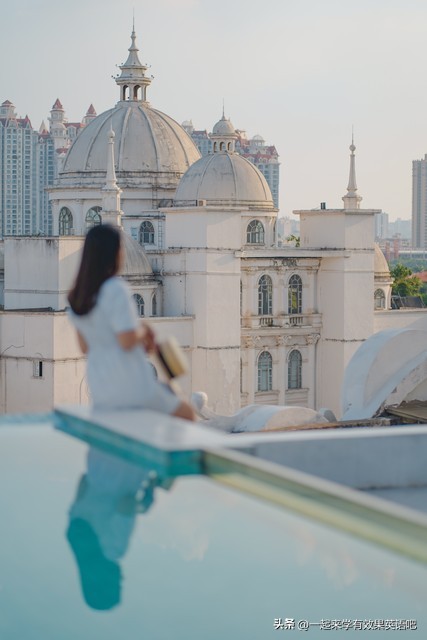 从《等待戈多》探讨世界是否有意义，意义在哪里？