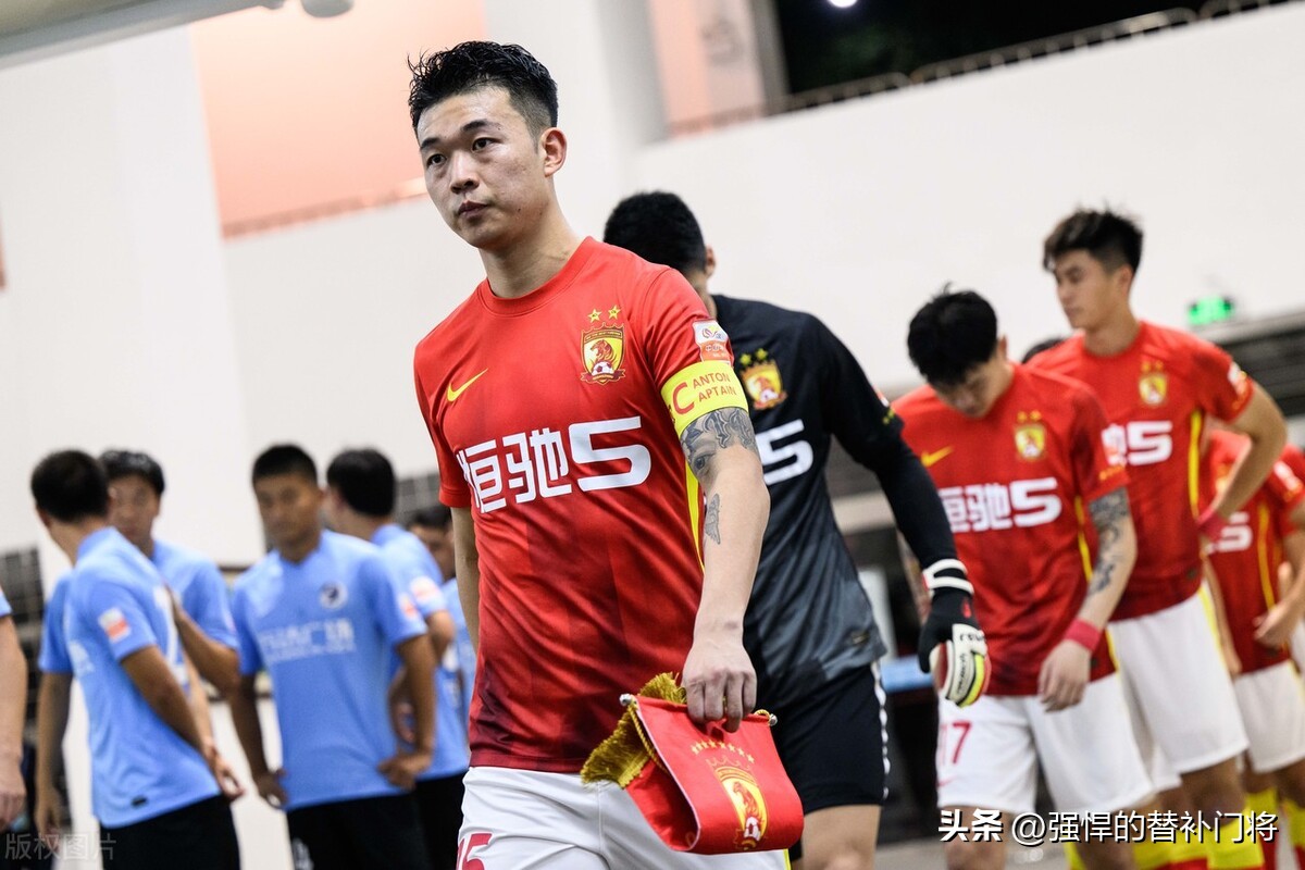 25岁海归中场加盟三镇！曾是郑智接班人，未来有望入选国足