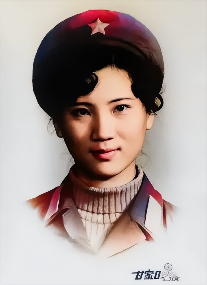 六小龄童和妻子一起出演西游记,六小龄童拍西游记和谁谈恋爱