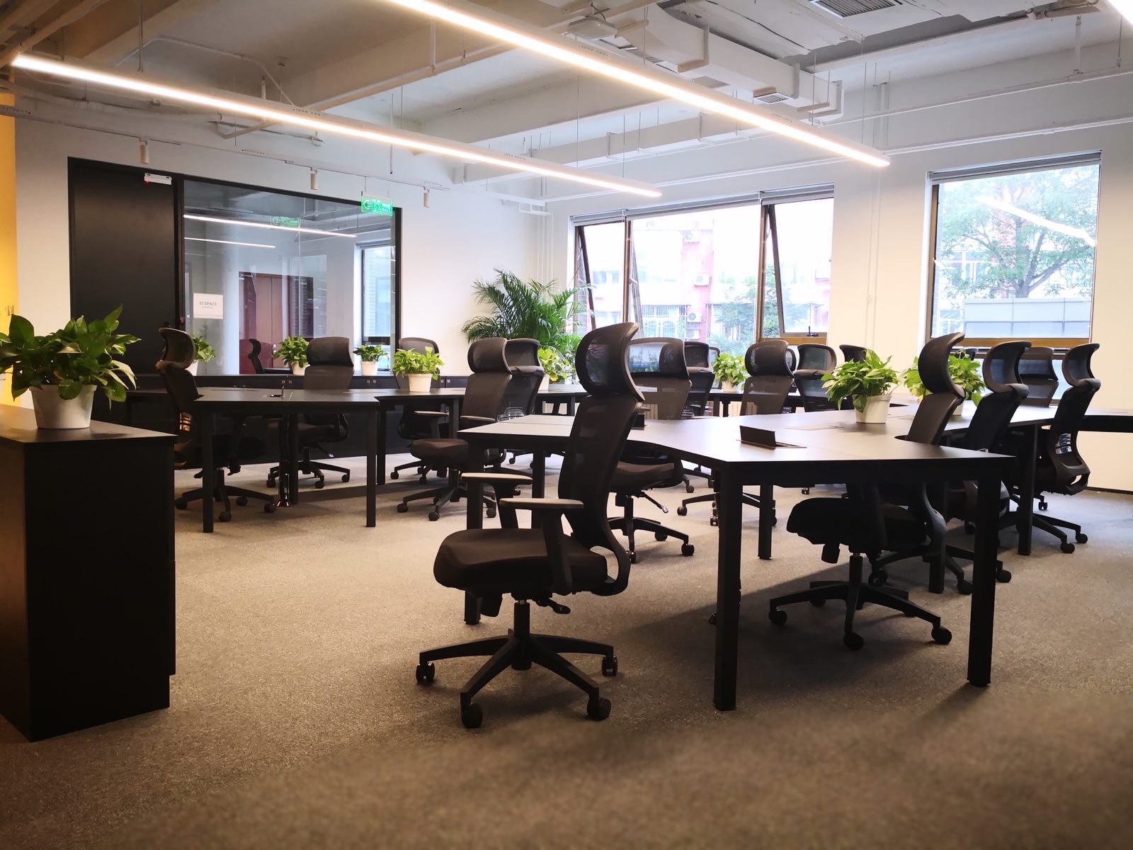 福州工位共享办公空间,上海共享办公一个工位多少钱