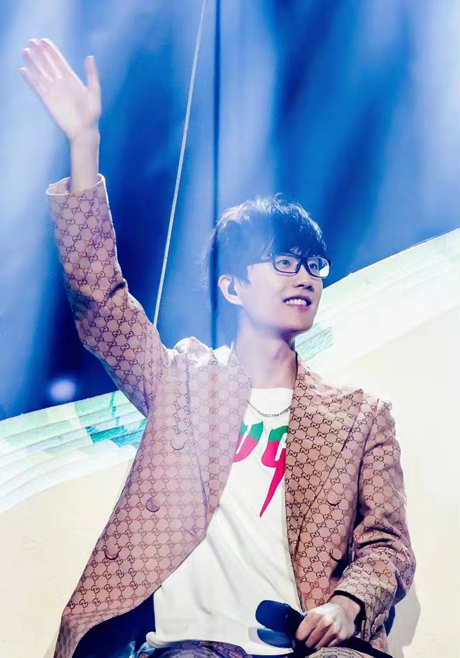 10大古早网络歌手现状：被判刑、22岁去世、患精神病，青春散场了