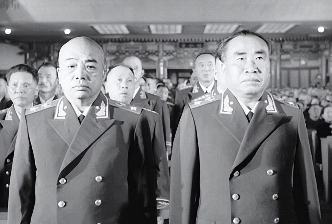 1955年授衔时，开国元帅候选人其实有13位，剩下三位都分别是谁？