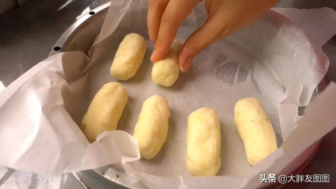 土豆最好吃的做法不要焯水,土豆不炒不蒸这样做酸甜微辣