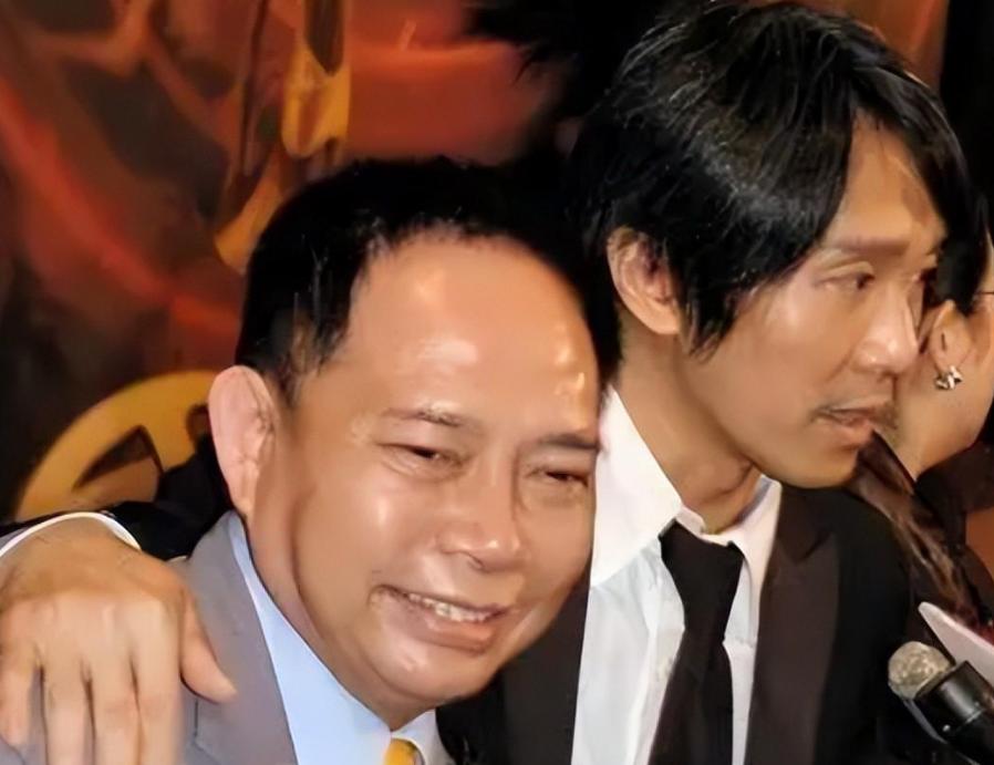 周星驰少林足球是哪一年的,沉寂3年的周星驰少林足球