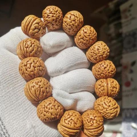 桃核手串保健,桃核手串原料