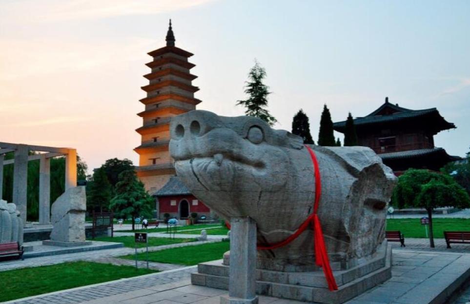 贵州村超掀起夏日足球热浪,贵州村超足球之夜来袭