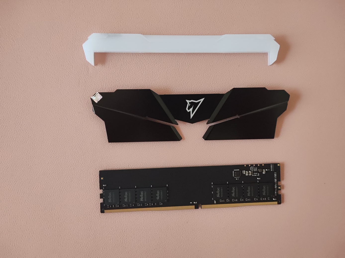 ​朗科绝影内存条：内存选购指南，性能、容量、性价比一个都不少