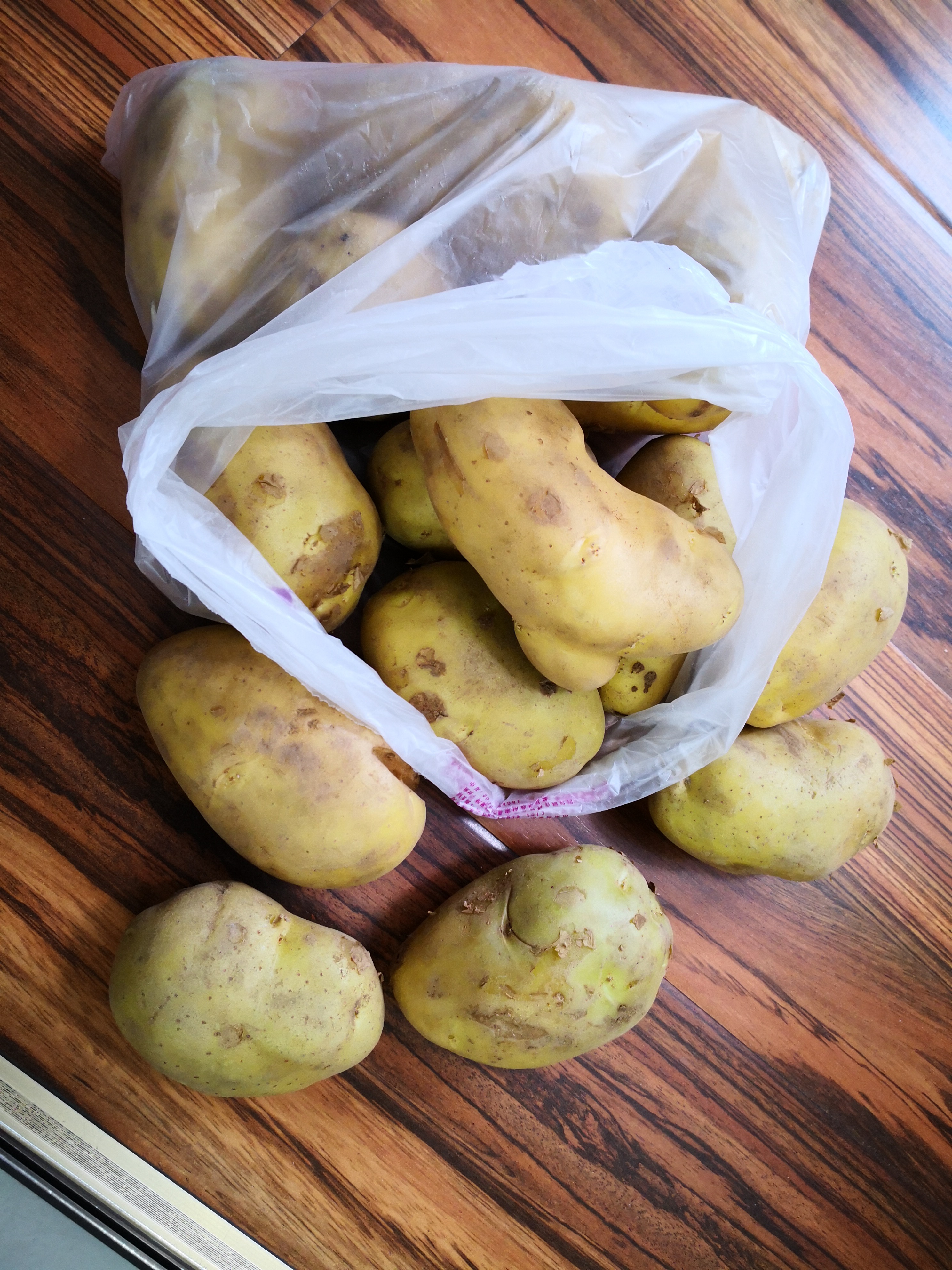 土豆常温保存不发芽最简单的方法,夏天土豆怎么保存不发芽