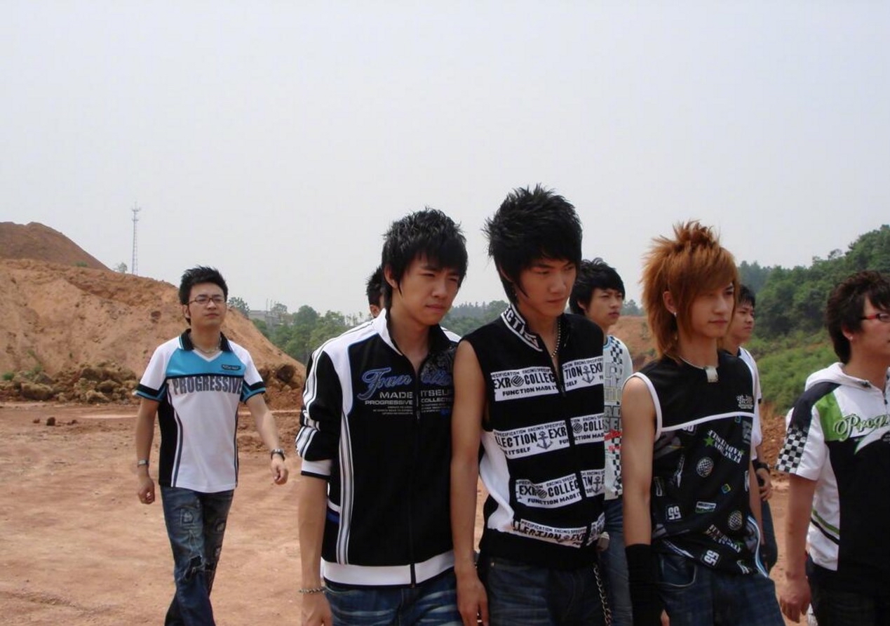 魏晨王铮亮阿穆隆演唱会,王铮亮阿穆隆