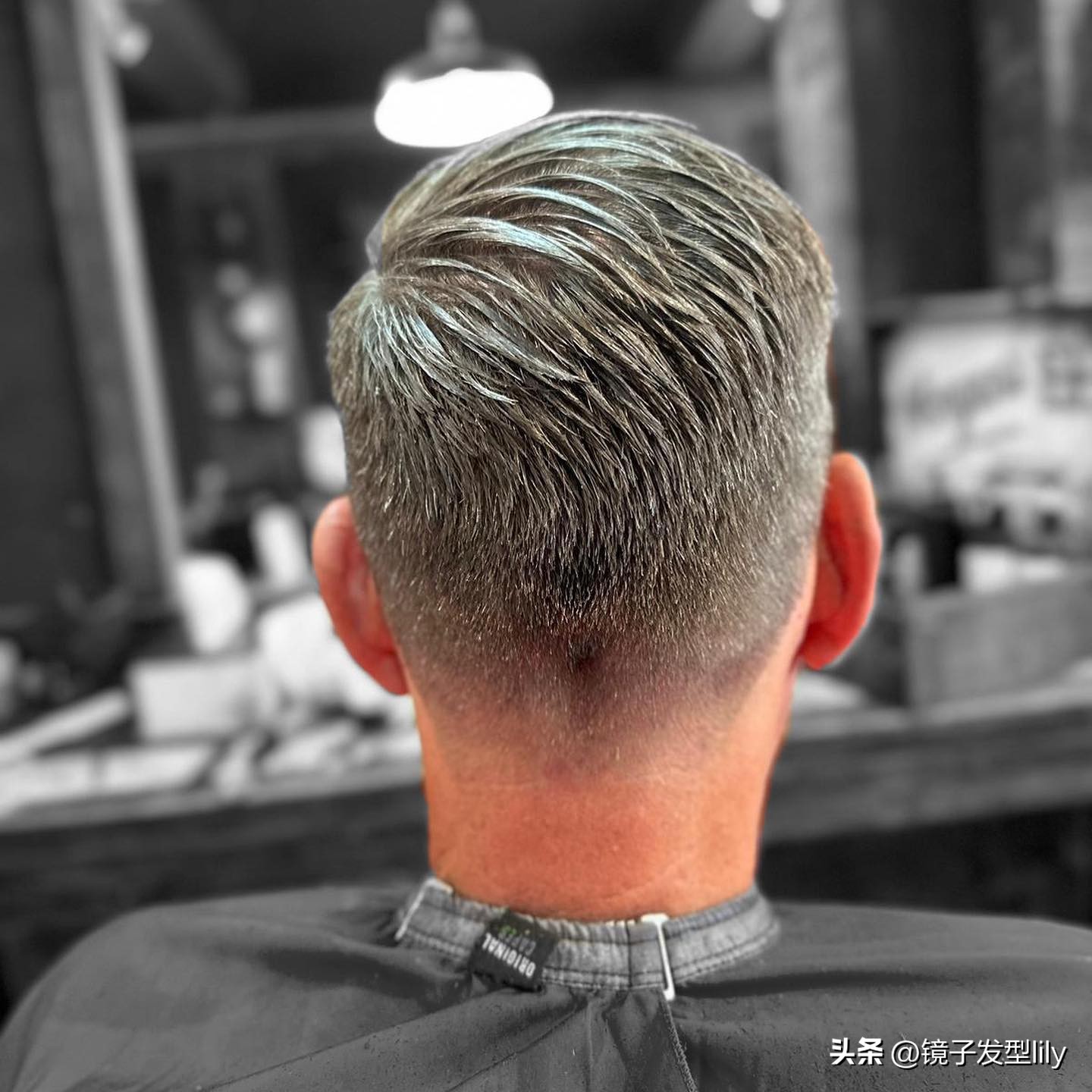 满头白发大叔剪款大背头真帅气,大背头发型推荐中年男