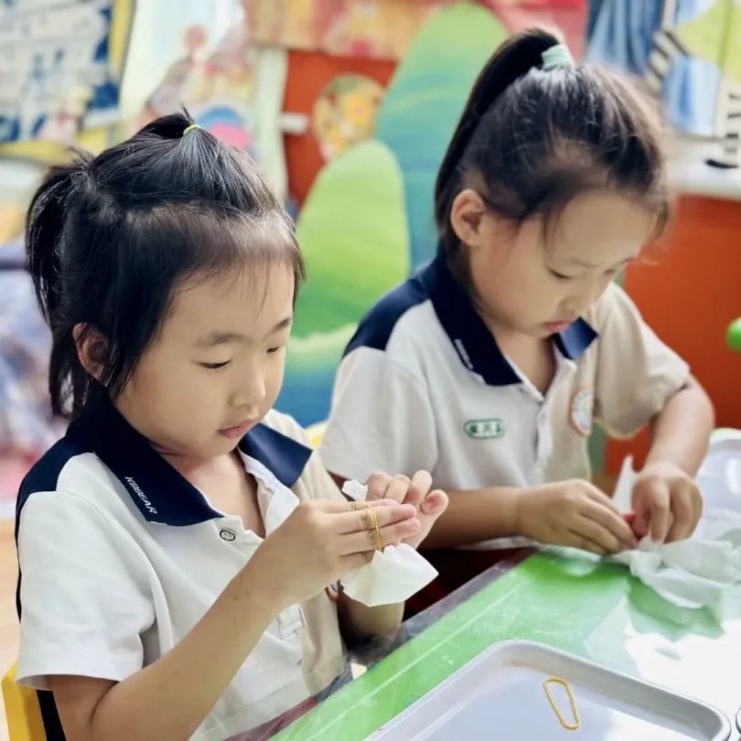 秋颂筑梦者，关怀润心田——县领导到商河县嘉润幼儿园走访慰问