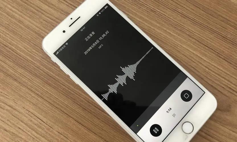 iPhone用户忠诚度高达88%！外国人为什么不爱用我们的国产手机？