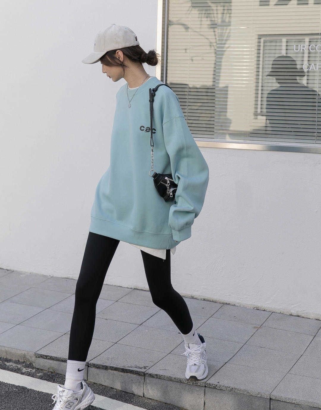 连帽卫衣鲨鱼裤显高穿搭,卫衣鲨鱼裤女款2021款网红款百搭