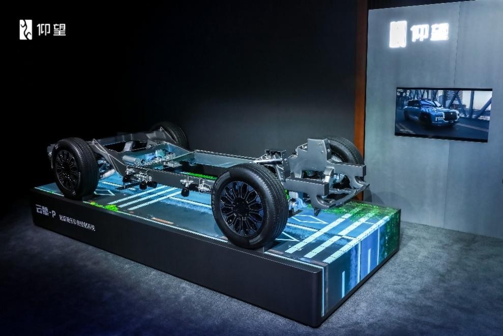 仰望u8底盘驾驶感受,仰望u8车身高度对比