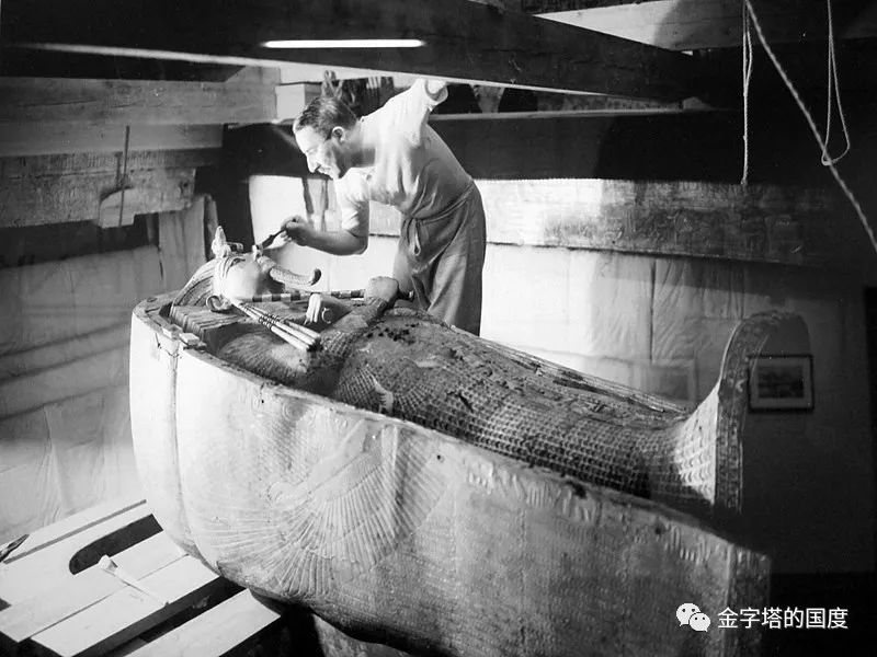 图坦卡蒙100年：埋在黄金堆里的神秘小皇帝