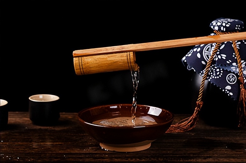 八大名酒推荐好喝不上头,好一点的纯粮食酿名酒