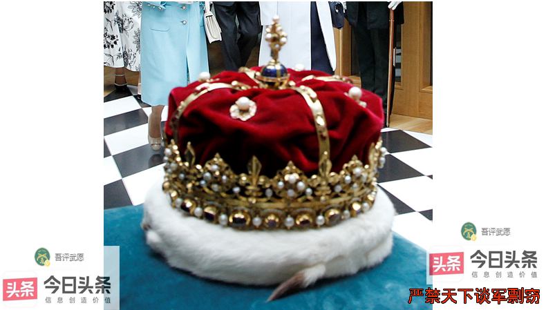 伊丽莎白二世拒绝佩戴苏格兰王冠,苏格兰王冠与英格兰王冠