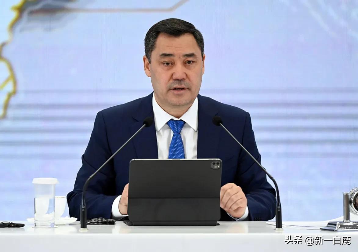 中亚五国峰会领导人进场,中亚峰会各国领导