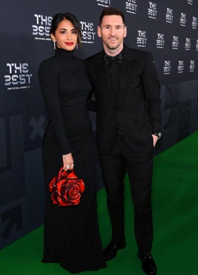 梅西夫妇视频,梅西与安东内拉的恩爱时刻