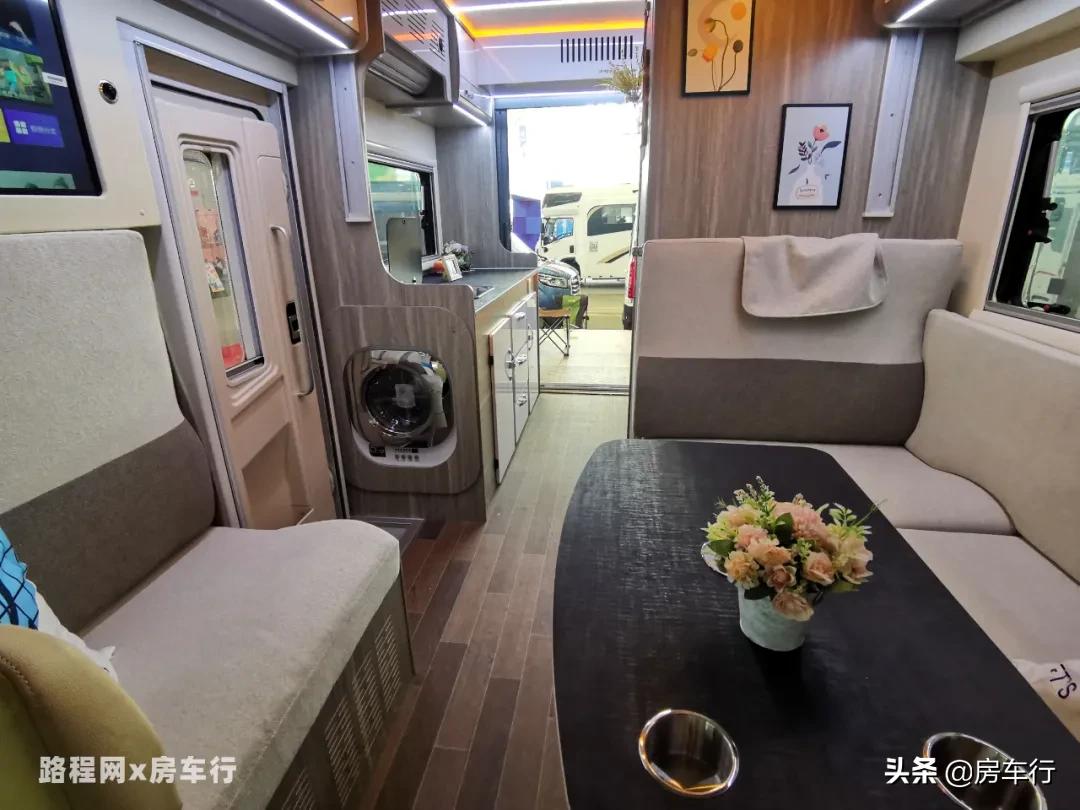 13万b型房车有几款可选,大通旅行家v90房车2021年