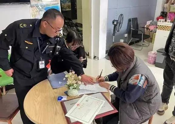 义乌65岁老人痴迷“大蒜油”抗癌儿子绝食相逼