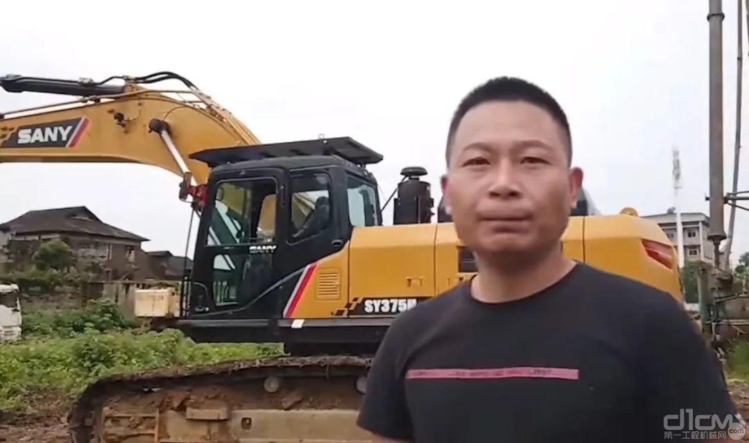 三一sy375h插电式挖掘机,三一sy375h挖掘机客户交机仪式图片