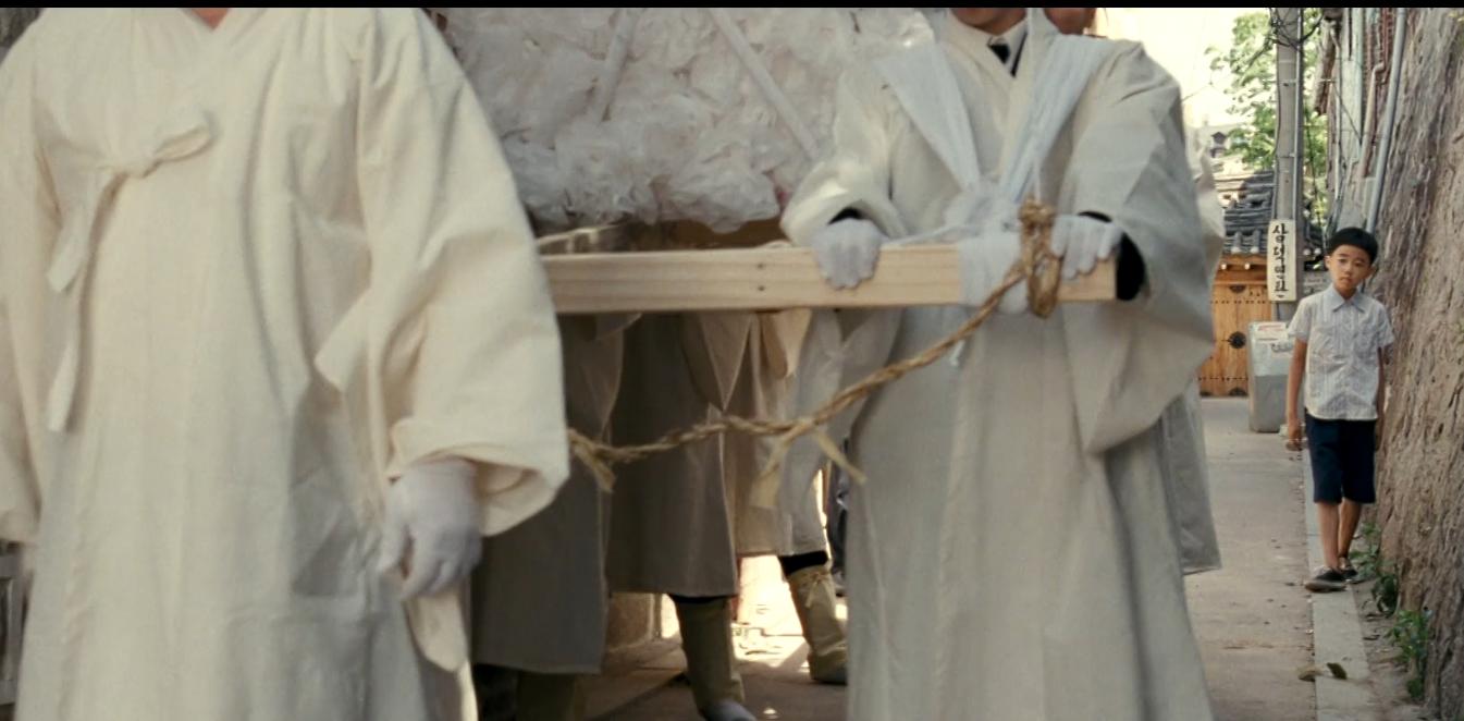 男孩为了救爷爷卖冰棒,男孩为救爷爷卖冰棒电影解说