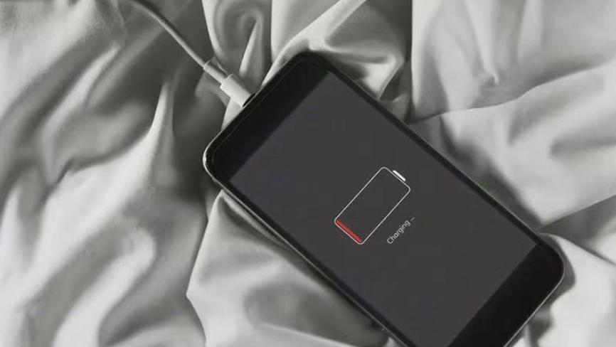 手机是耗完电再充好还是一直充好,手机电量剩了一半就充好吗