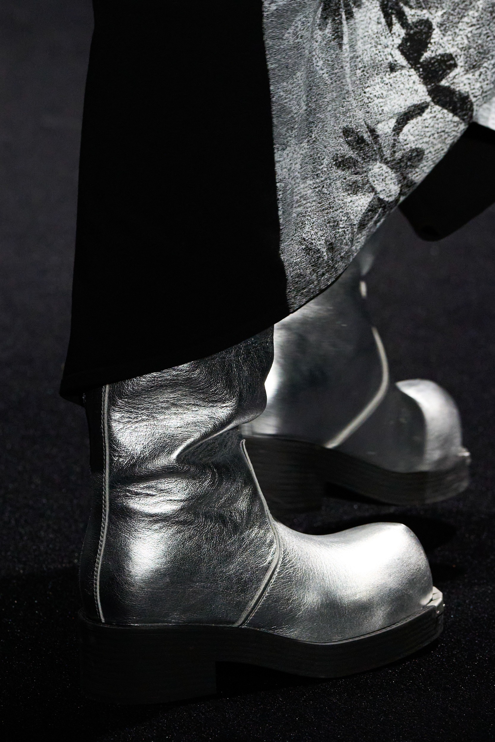 米奇第一次见到米妮,当米奇遇见了米妮