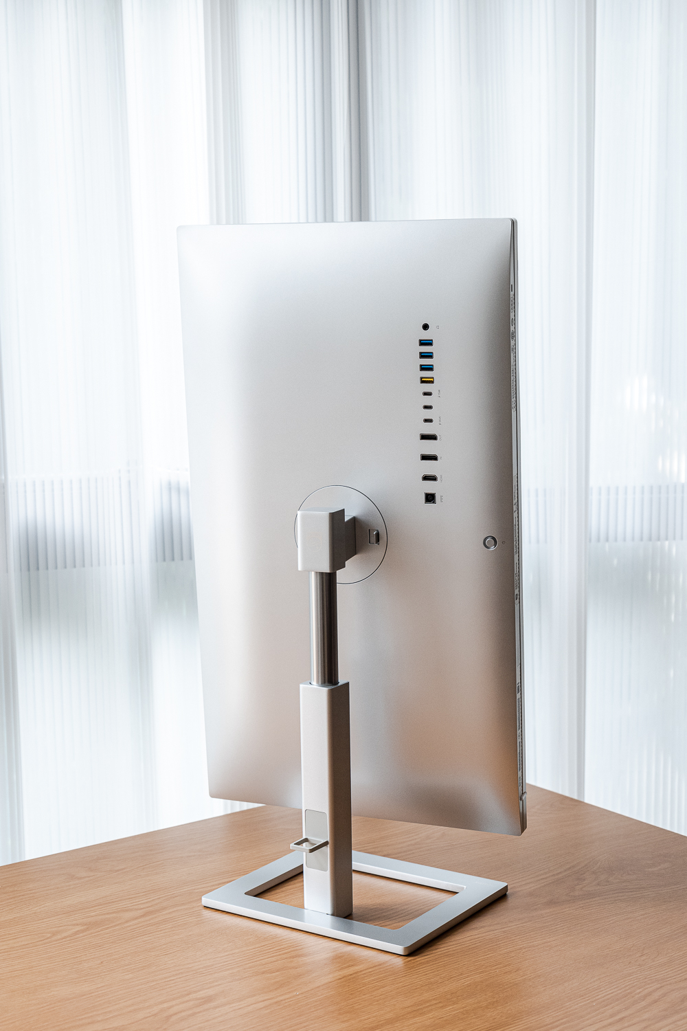 amdradeonrx7600显卡海外降价,amdradeon7600显卡评测