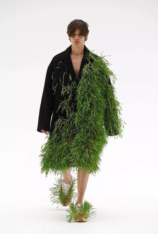 巴黎时装周男模体态,巴黎时装周2019泳装秀