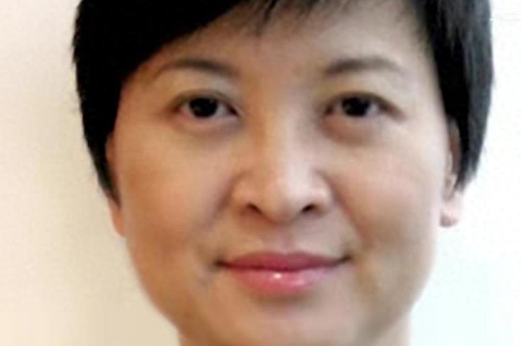 袁莉的狂妄行径：揭秘她如何成为全球闻名的丑角